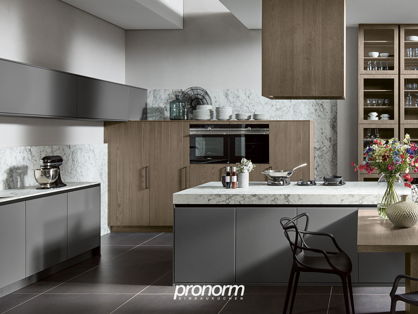 Y-line Organic Onyx Grey with Oak Sepia