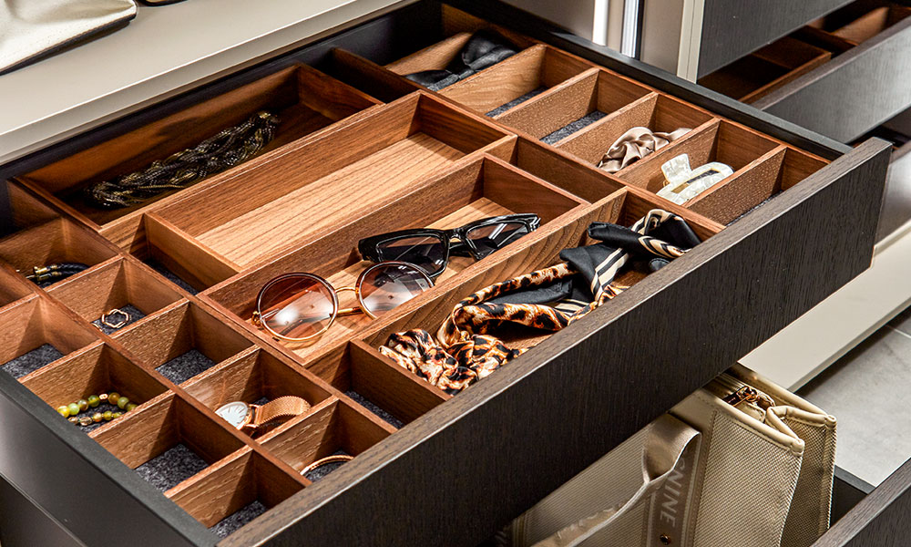 Jewelry drawer insert